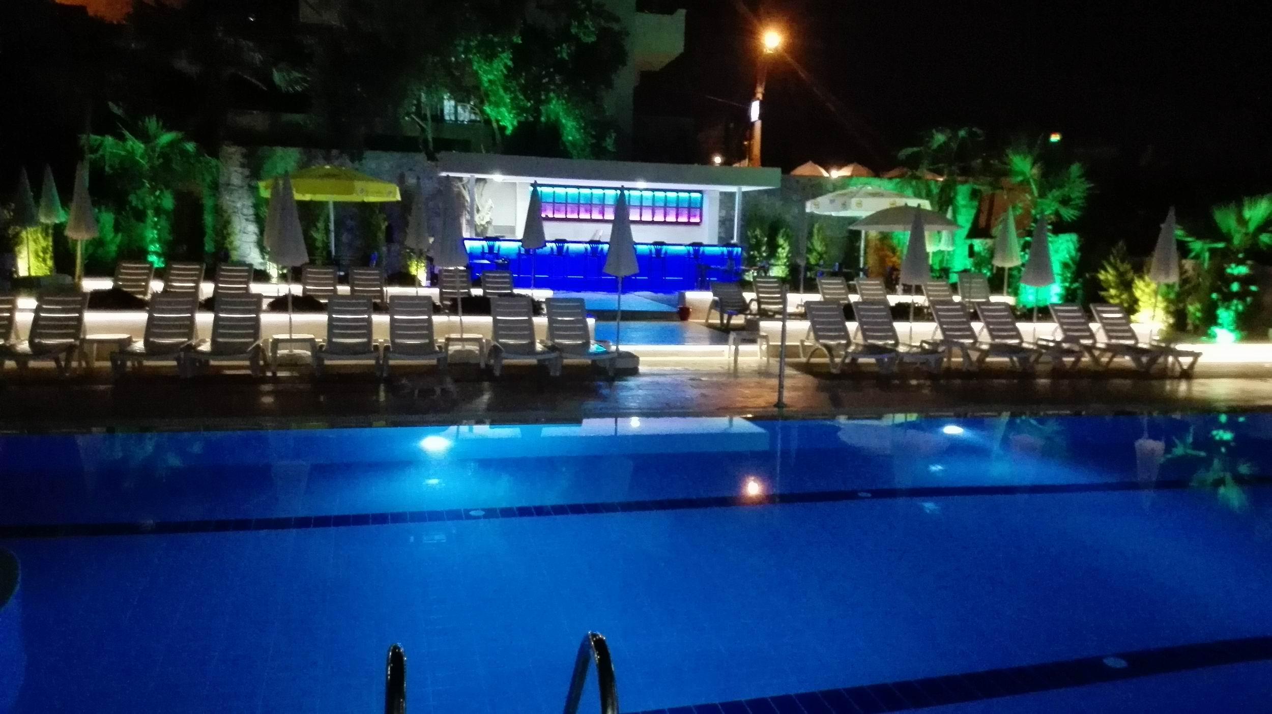 Apart Otel Happy