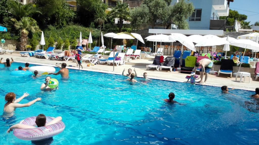 Happy Apart Otel Kuşadası